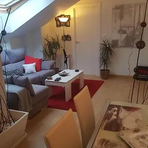 Coqueto ático Con Terraza Apartamento El Astillero
